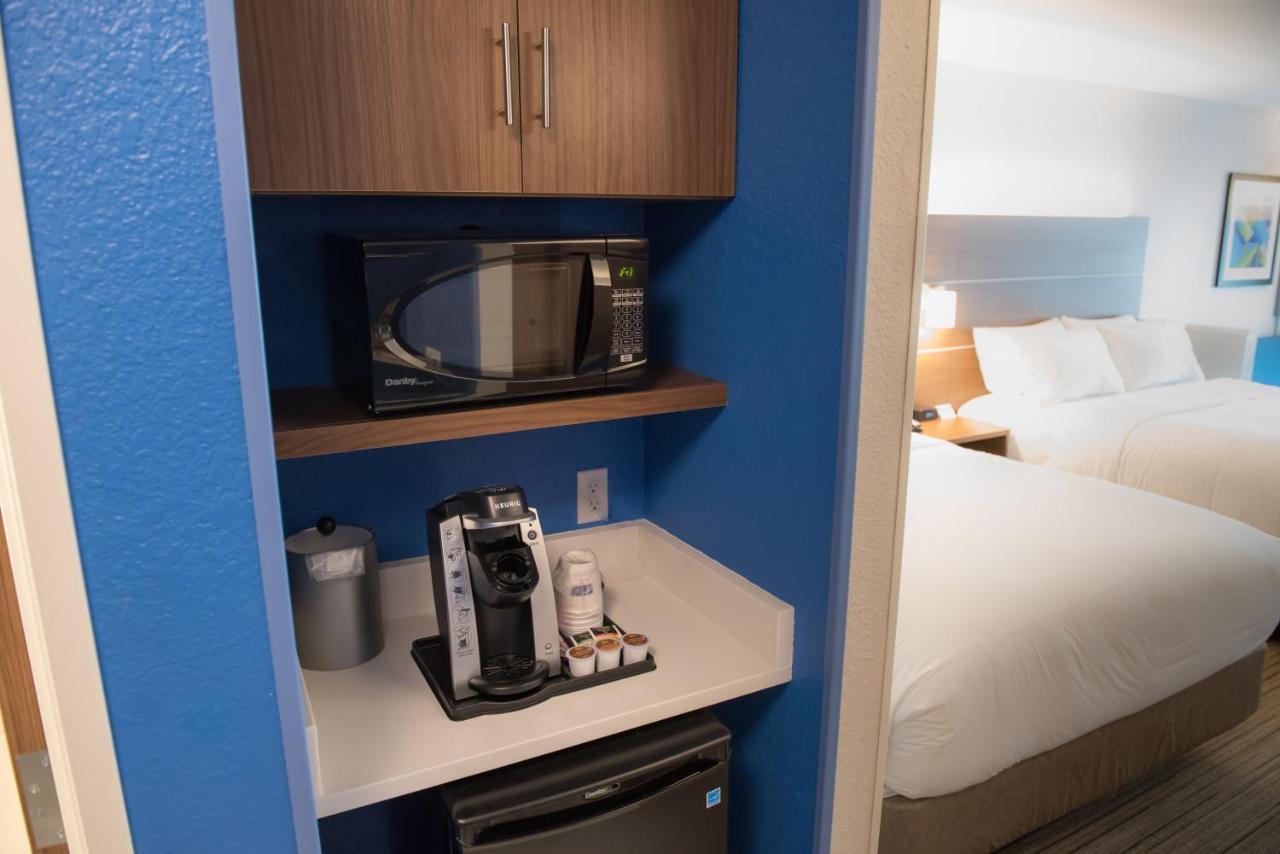 Holiday Express & - By Ihg 3*